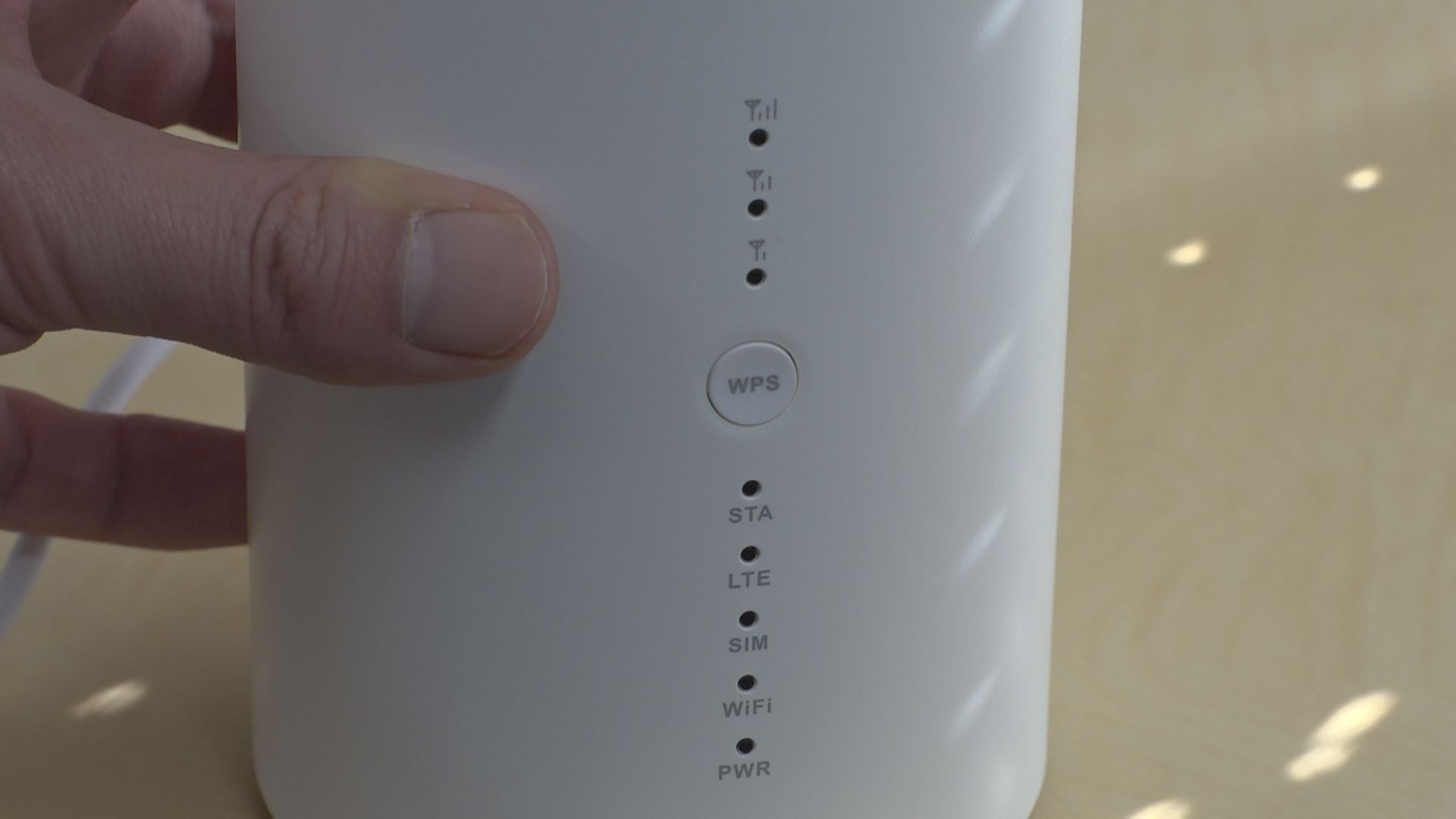 置くだけ簡単 Jcvらくらくwifi 3月1日からサービス開始 ニュース 上越妙高タウン情報